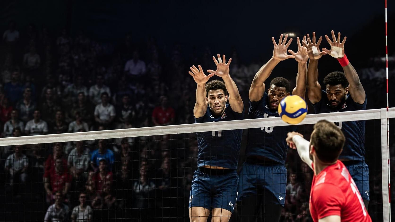 découvrez notre pronostic pour le match france – suisse du 10 septembre 2026 dans le cadre de l'eurovolley masculin. analyse des équipes, conseils et prévisions pour bien parier.