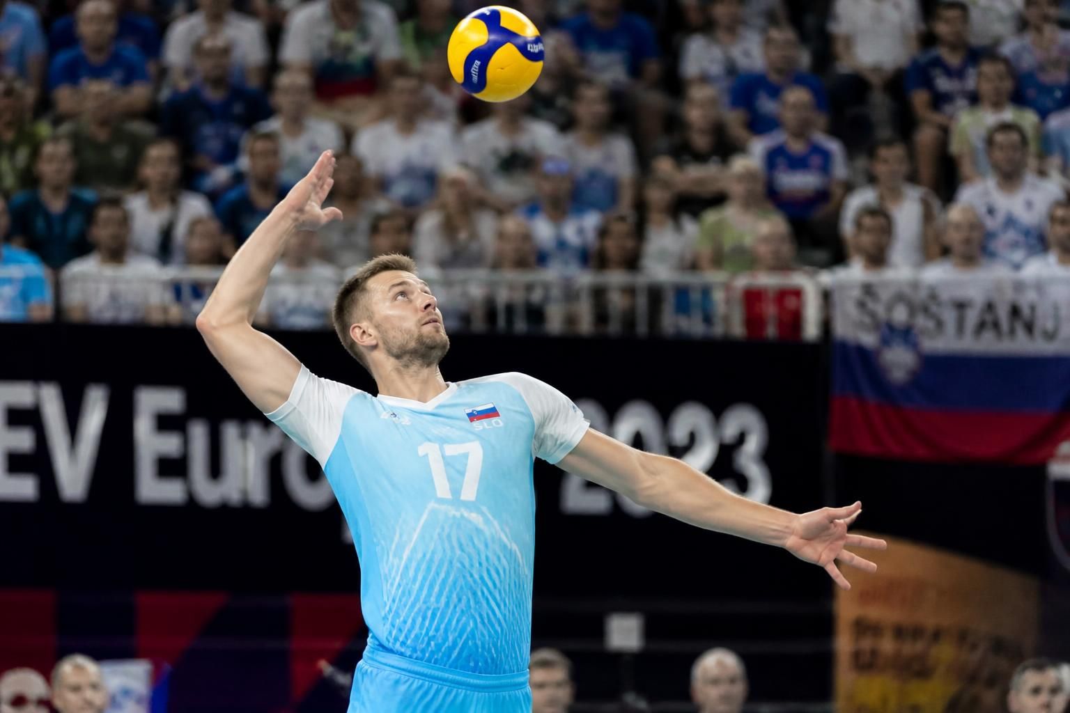 découvrez notre pronostic pour le match finlande vs slovénie du 26 septembre 2026 dans le cadre de l'eurovolley masculin. analyse des équipes, clés du jeu et meilleures prévisions pour cette rencontre.
