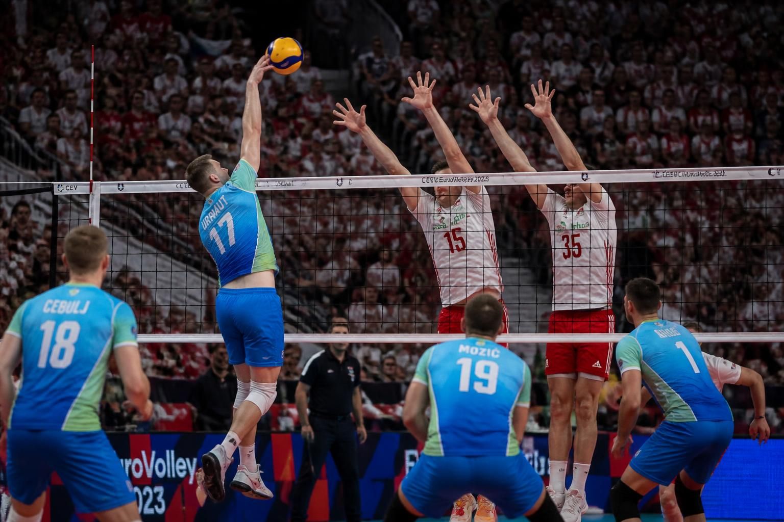 découvrez notre pronostic pour le match slovénie vs pologne du 25 septembre 2026 lors de l'eurovolley masculin, avec une analyse détaillée des forces en présence et des conseils de mise.